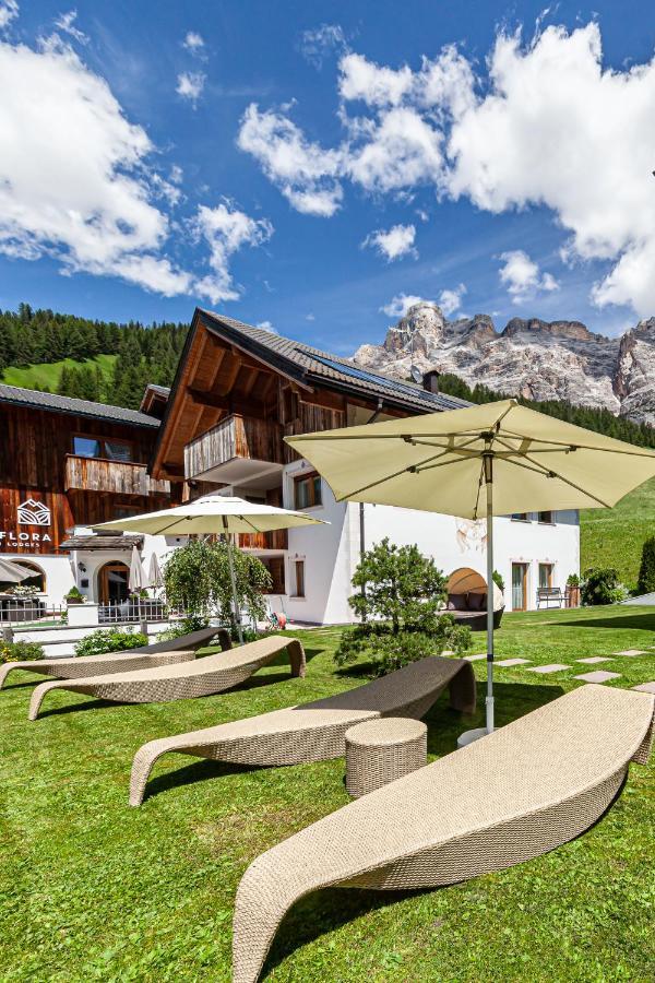 Villa Flora Mountain Lodges Сан-Кассиано Экстерьер фото