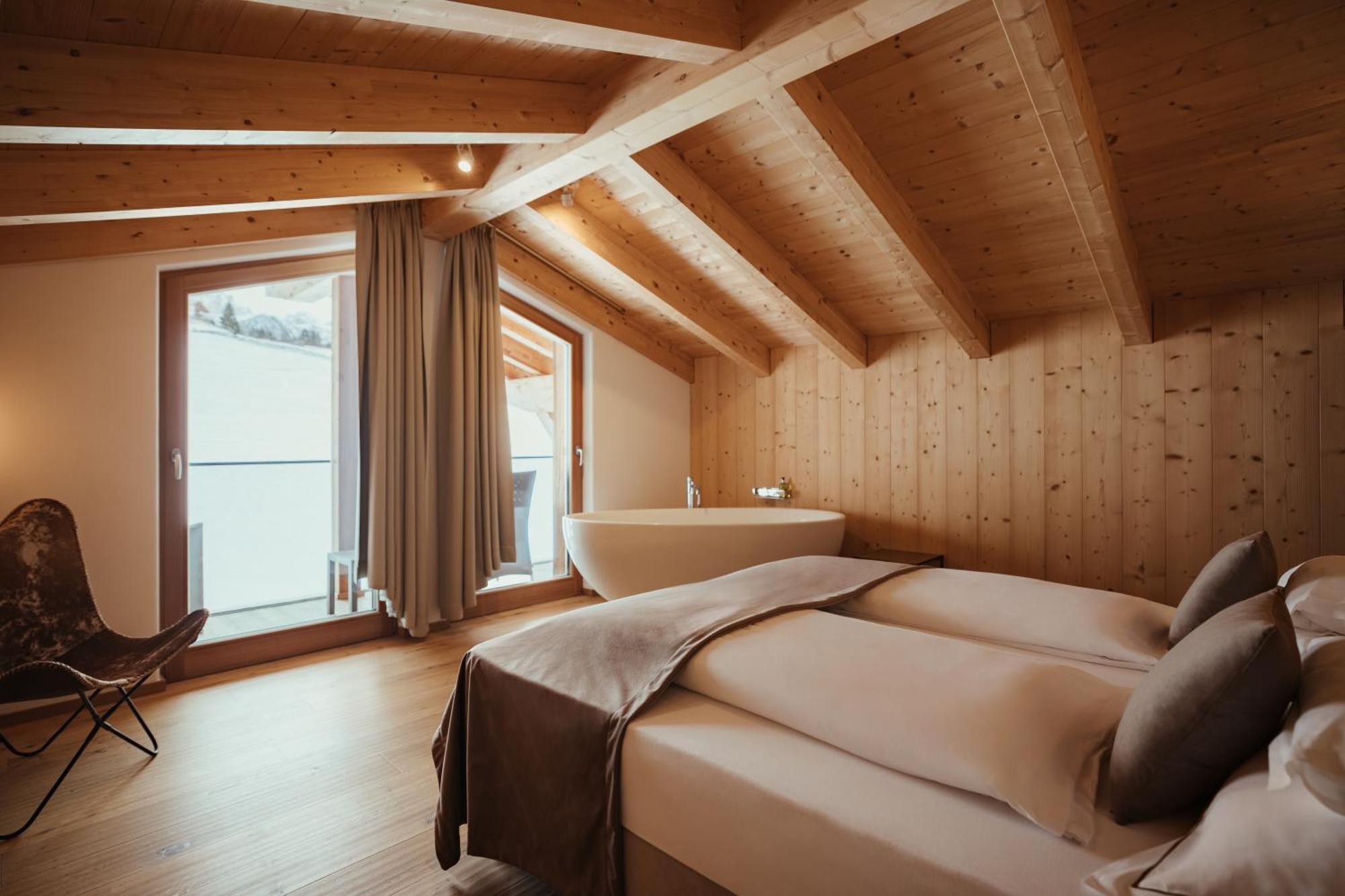 Villa Flora Mountain Lodges Сан-Кассиано Экстерьер фото