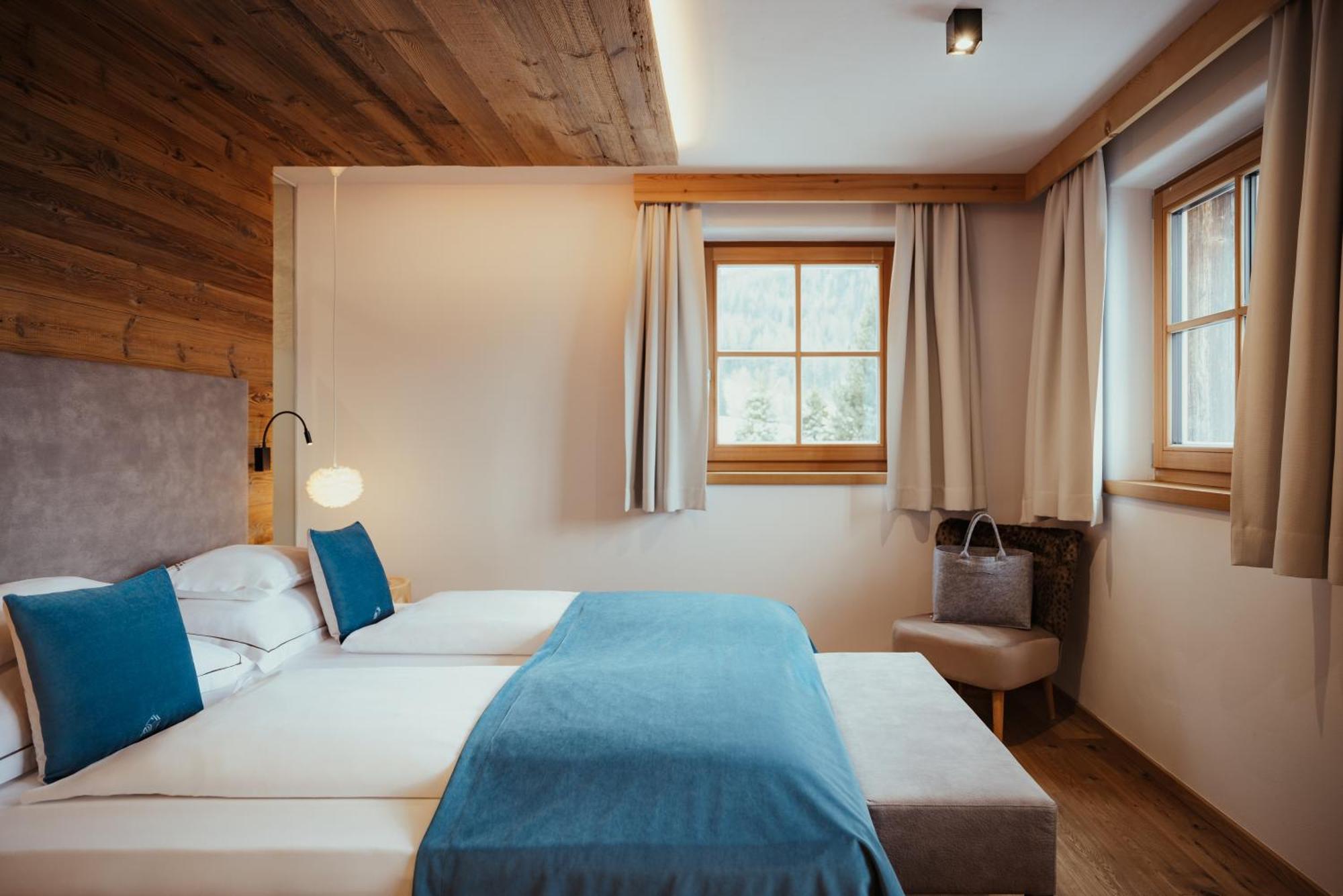 Villa Flora Mountain Lodges Сан-Кассиано Экстерьер фото