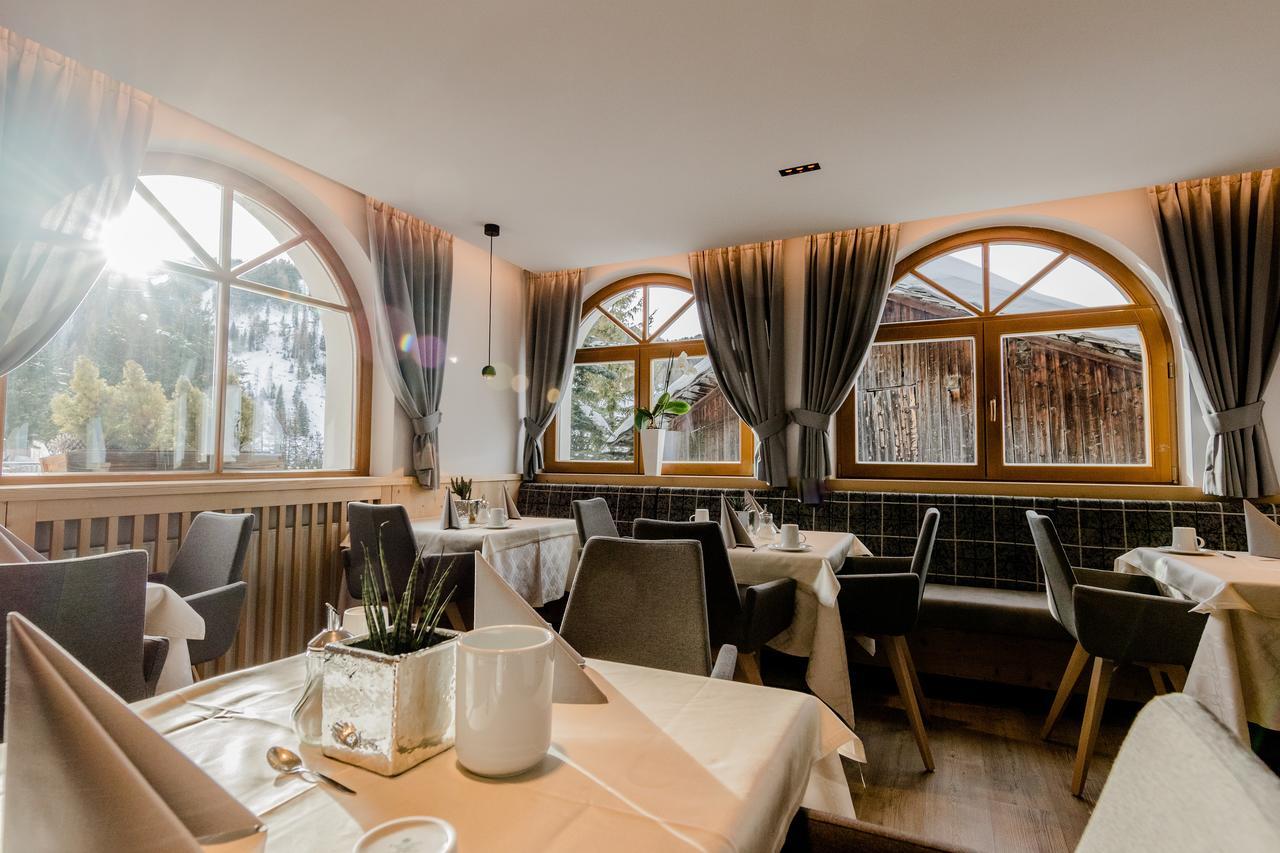 Villa Flora Mountain Lodges Сан-Кассиано Экстерьер фото